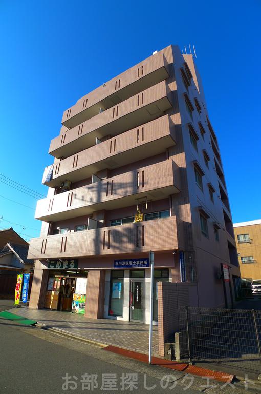 名古屋市昭和区白金のマンションの建物外観