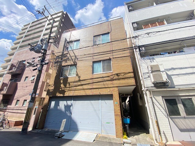 大阪市淀川区塚本のマンションの建物外観