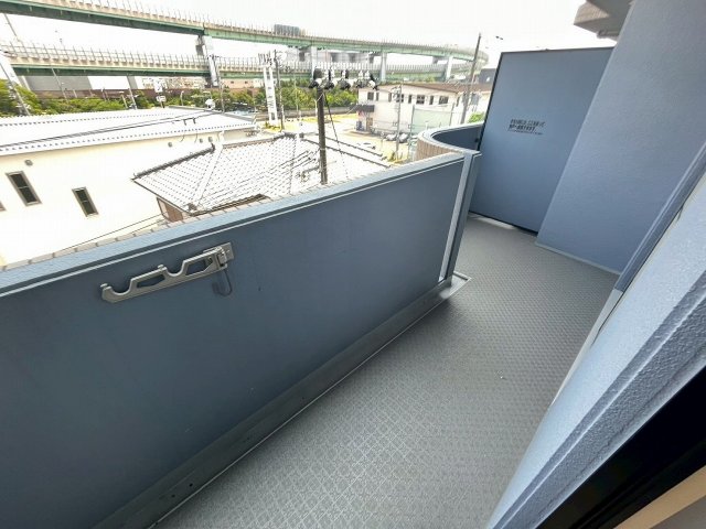 バルコニー　バルコニーからの眺めを楽しみながら食事をしませんか