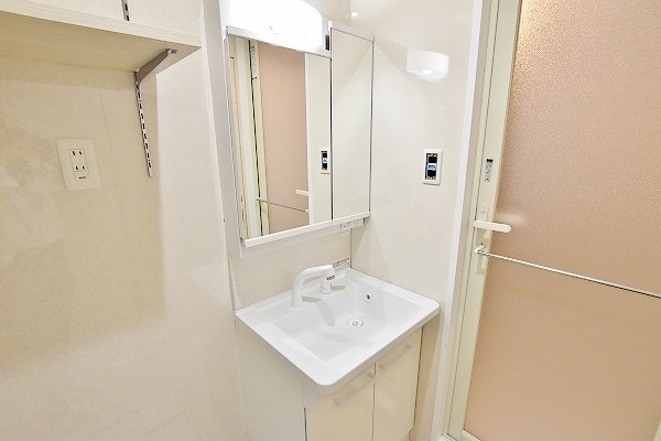 洗面設備　★朝の身支度はココから♪洗髪洗面化粧台★