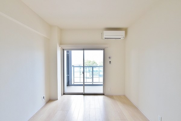 居室・リビング　★洋室7.6帖★