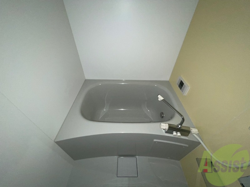 バス・シャワールーム　浴室で一日の疲れをゆっくり癒しましょう。