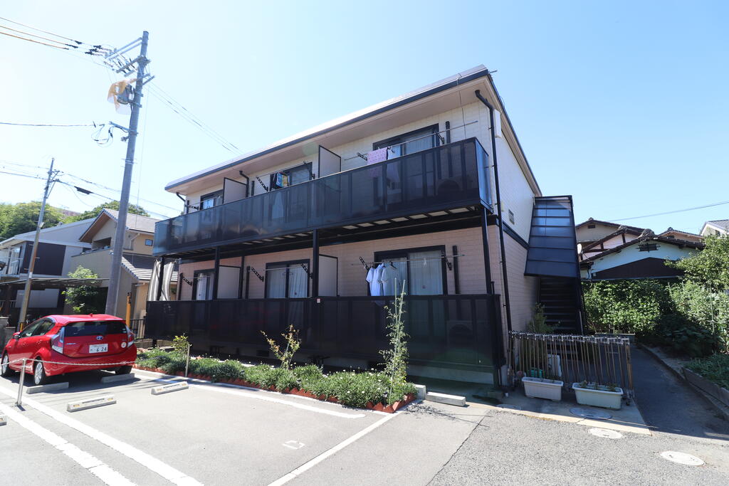 建物外観　2階建てアパートです！