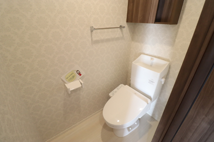 トイレ　※同物件・反転タイプの写真です。