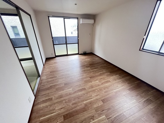 居室・リビング　※別部屋の写真です