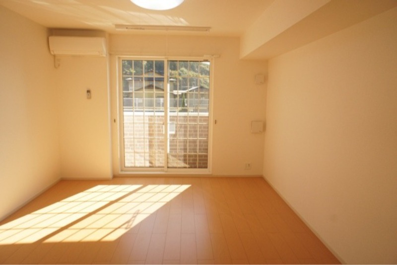 居室・リビング　図面と現状に相違がある場合には現状を優先