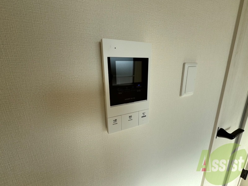 セキュリティ　ＴＶモニター付インターホンです。来客者の顔が見えるので安心！