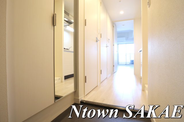 玄関　落ち着いた玄関です