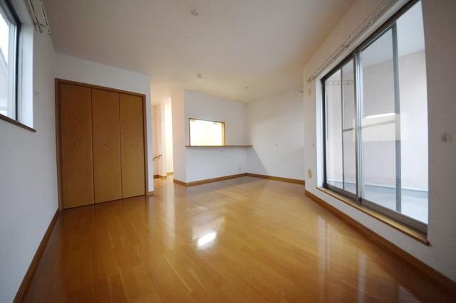 居室・リビング　★綺麗なフローリングのリビングです★