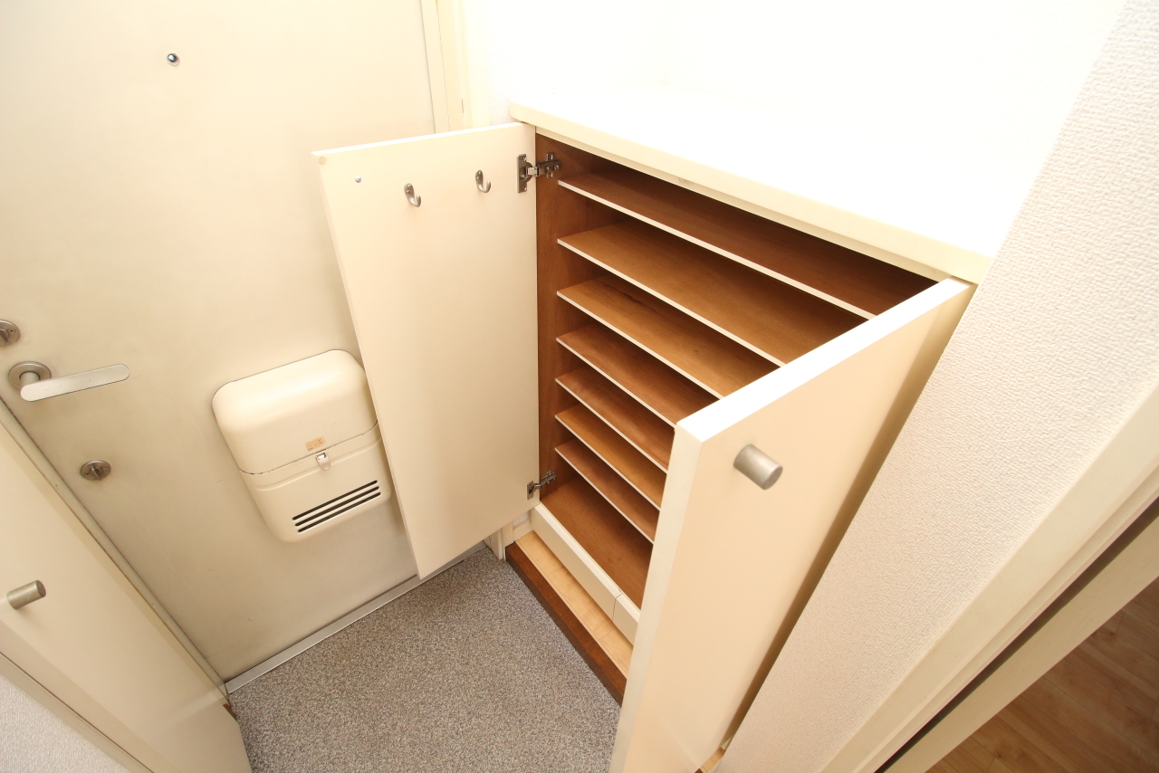 玄関　★下駄箱たくさんあります★