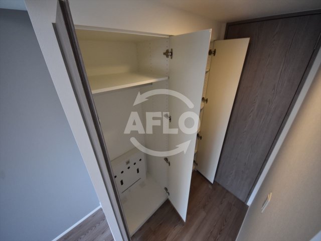 収納　ルネフラッツ谷町四丁目　クローゼット