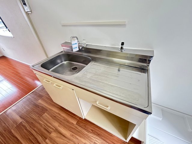 キッチン　※別部屋参考写真※