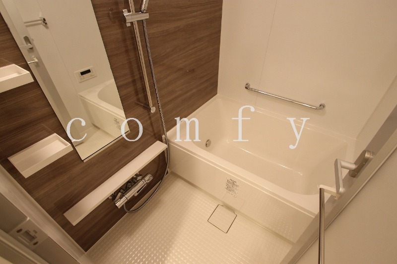 バス・シャワールーム　浴室乾燥機付きバス