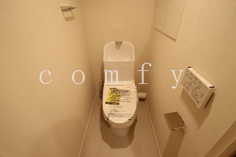 トイレ　ウォシュレット付きトイレ