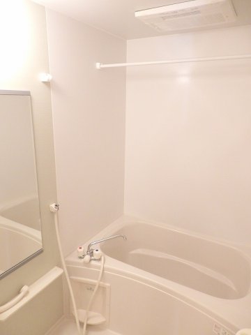 バス・シャワールーム　きれいなお風呂です