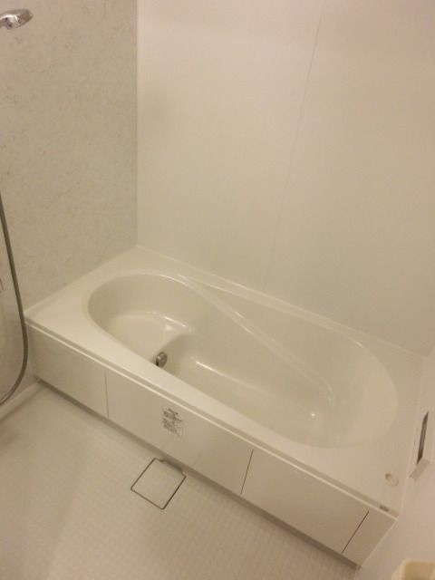 バス・シャワールーム　１坪バスでゆっくりバスタイム。