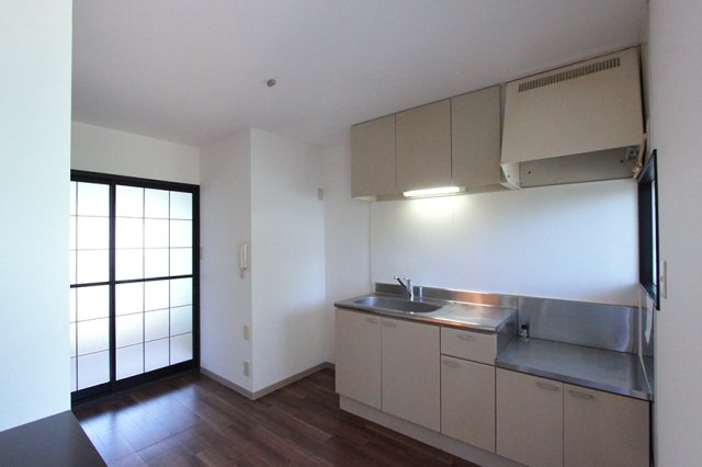 居室・リビング　【撮影前】同アパートの写真にてご紹介しております。アクセント