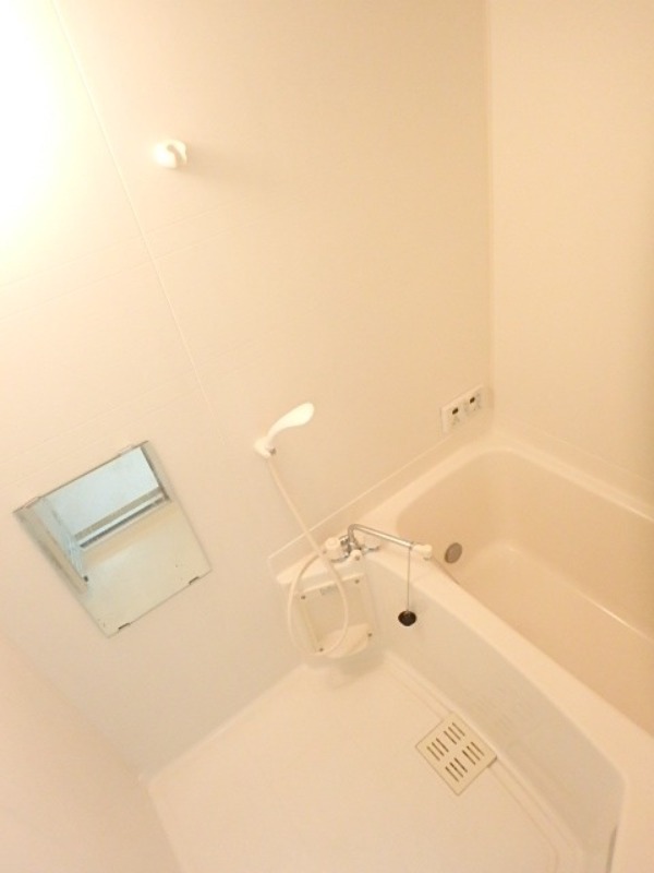 バス・シャワールーム　図面と現状に相違がある場合には現状を優先