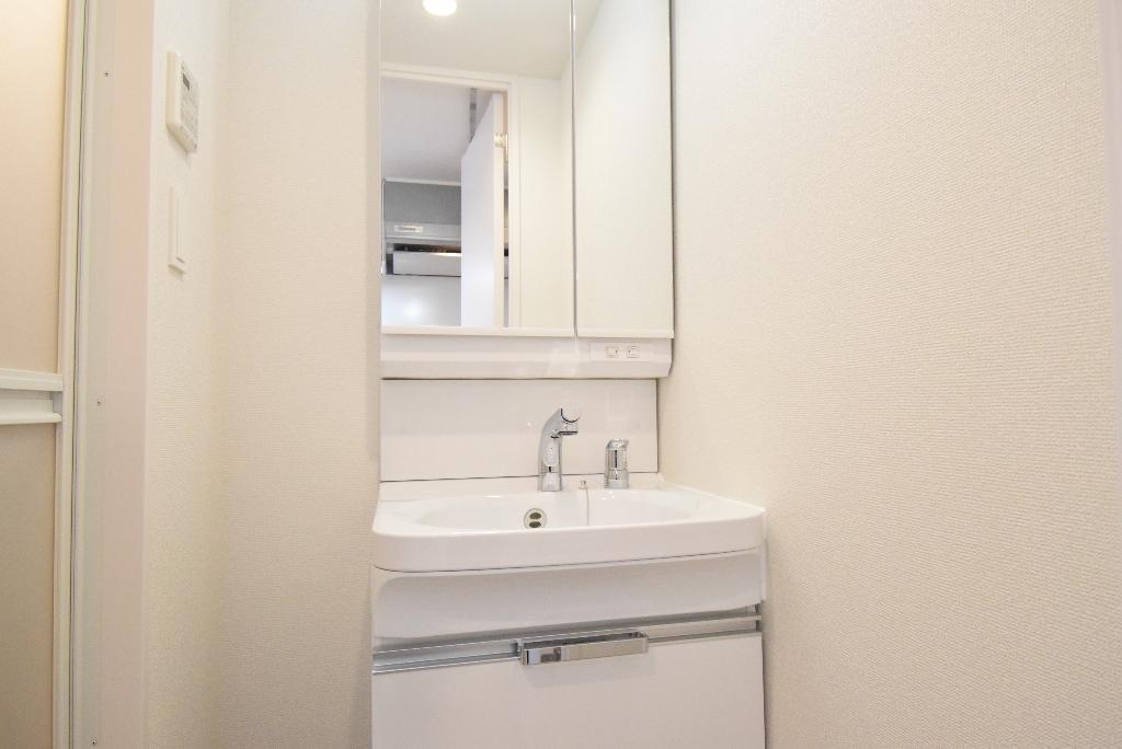 洗面設備　洗髪洗面化粧台