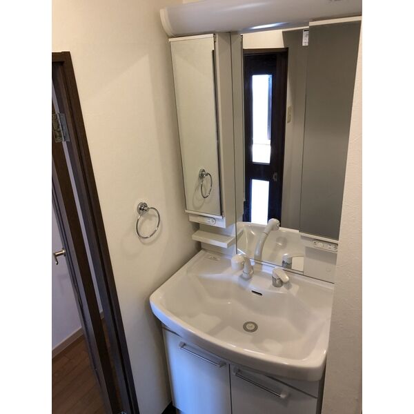 洗面設備　※別室の参考写真の為、現況優先です。