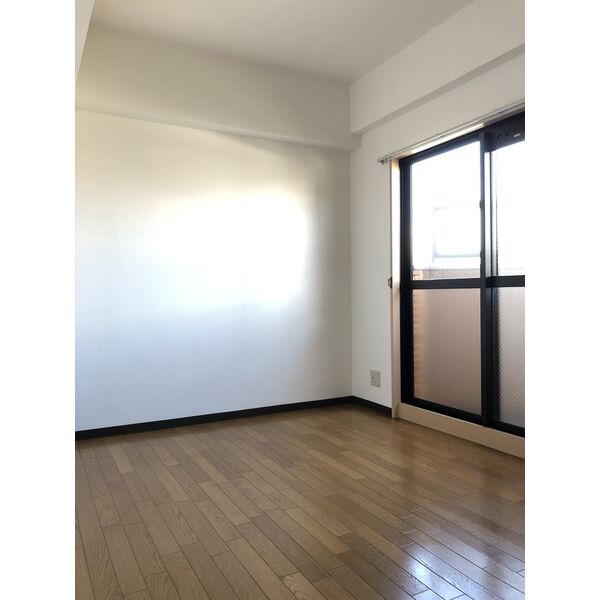 居室・リビング　※別室の参考写真の為、現況優先です。