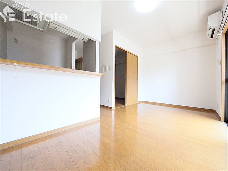 居室・リビング　内装