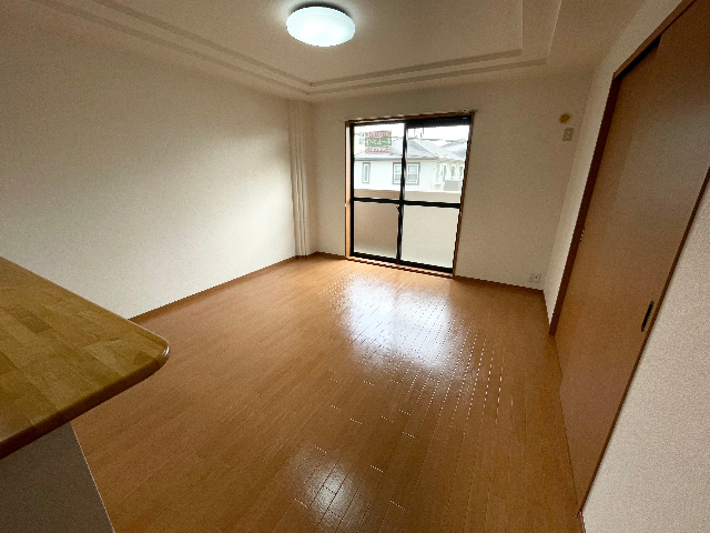 居室・リビング　カウンターキッチンのあるリビング♪