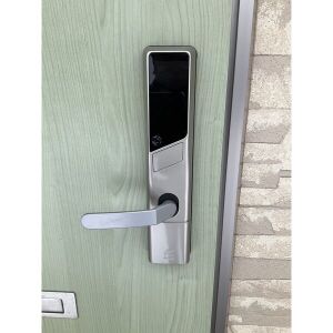 玄関　デジタルキー