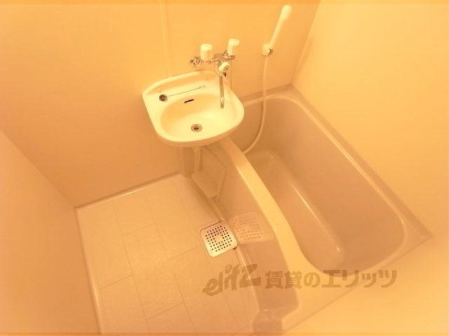 バス・シャワールーム　バス