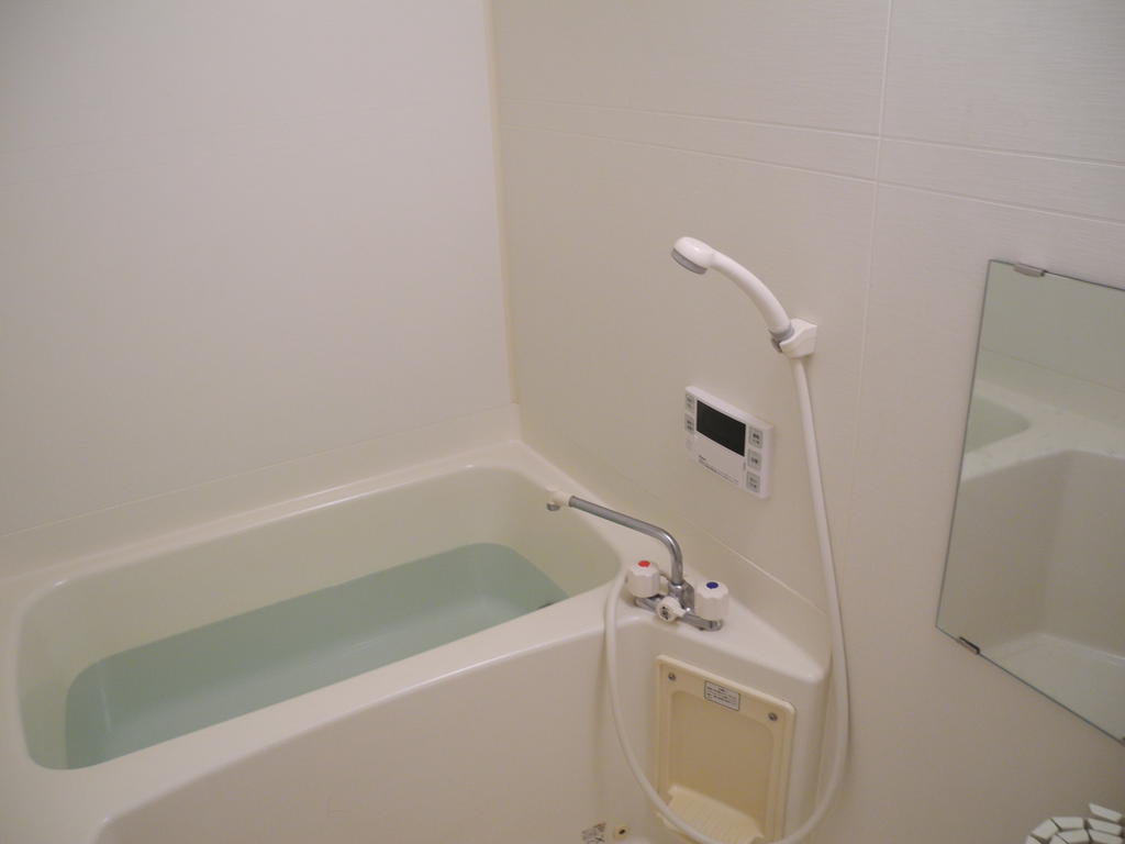 バス・シャワールーム　追い焚き給湯