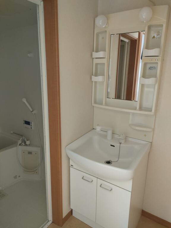 洗面設備　洗面化粧台独立