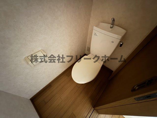 トイレ　別部屋参考写真です。