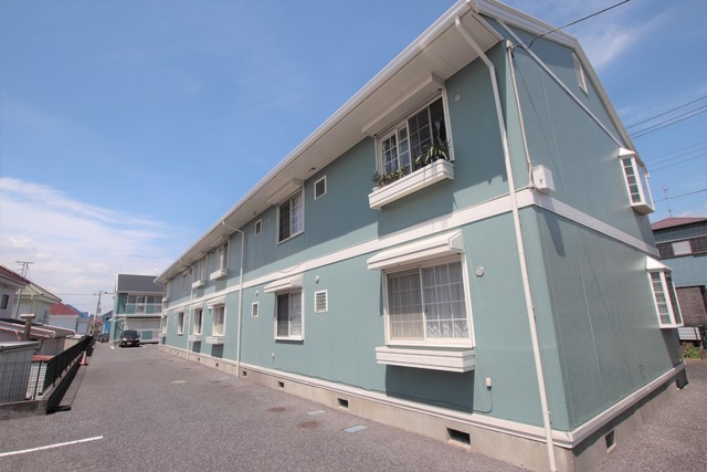 建物外観　ファミリータイプの物件です♪