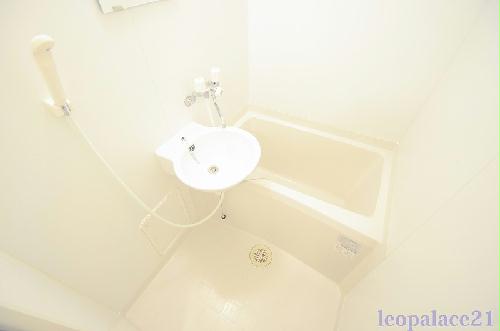 バス・シャワールーム　同シリーズの類似となります。現況を優先致します。