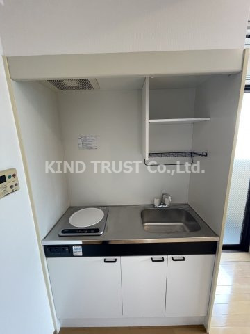 キッチン　コンパクトなキッチンで掃除もラクラク