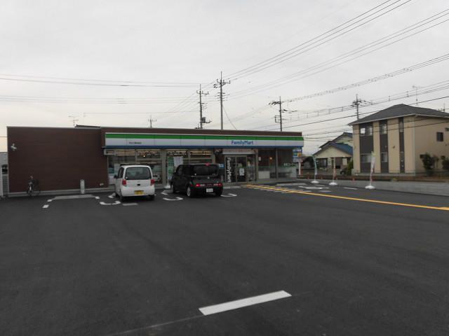 コンビニ　ファミリーマート本庄駅南一丁目店（コンビニ）まで201m