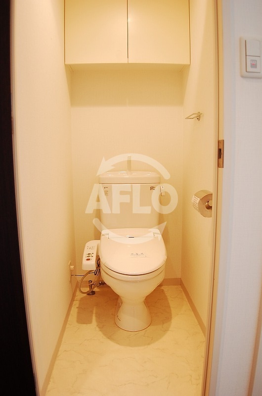 トイレ　エイペックス南堀江　温水暖房便座