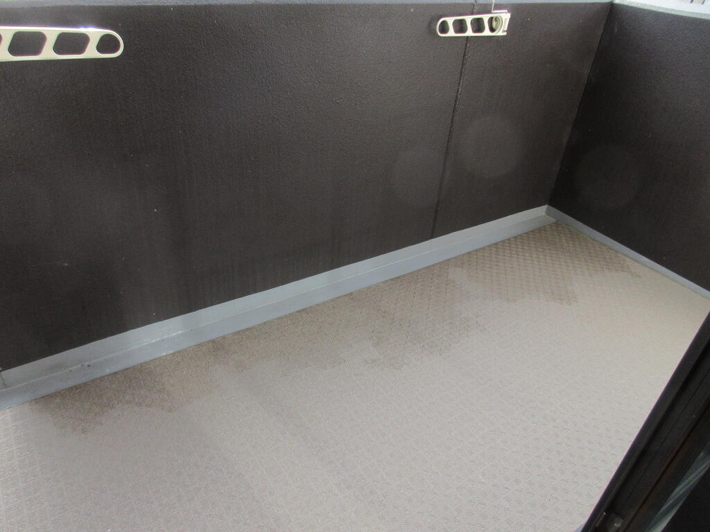 バルコニー　奥行きのあるバルコニー