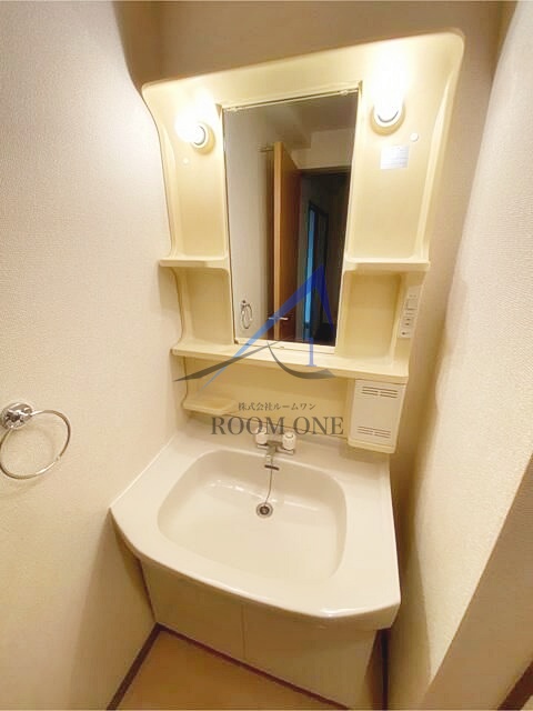 洗面設備　独立洗面台です。