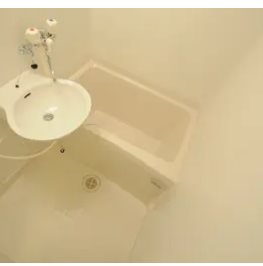 洗面設備　同等タイプのイメージ写真です。