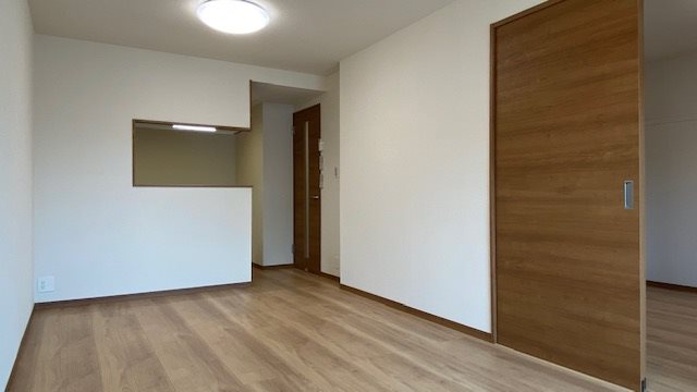 居室・リビング　13.1帖のLDK♪