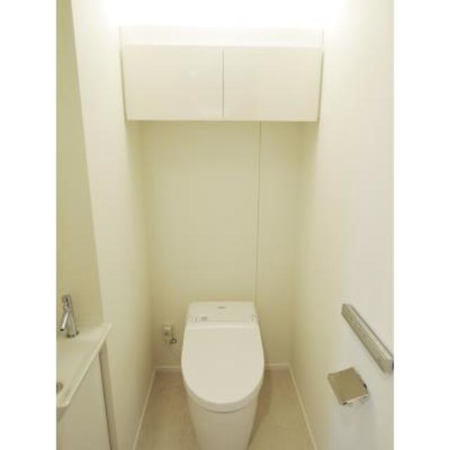 トイレ　※写真は同タイプ住戸です。