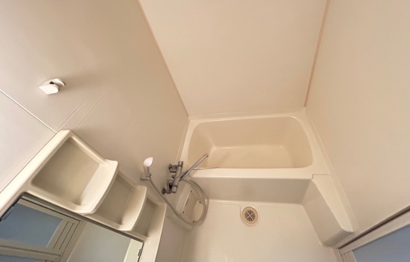 バス・シャワールーム　写真は現状を優先します。