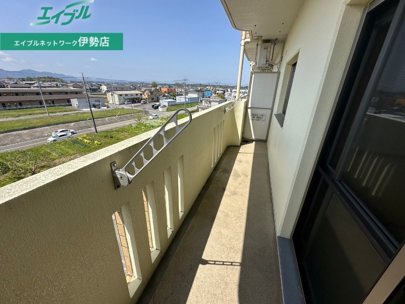 バルコニー　同物件別室写真