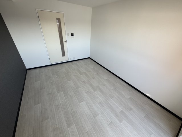 その他部屋・スペース　落ち着いて過ごせるお部屋なので、寝室にいかがでしょうか