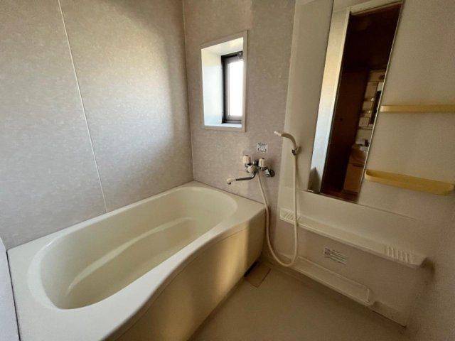 バス・シャワールーム　別のお部屋の写真です