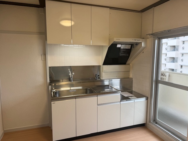 キッチン　コンパクトで使い勝手の良いキッチン