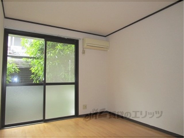 居室・リビング　洋室