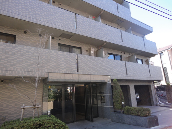 建物外観　落ち着いた雰囲気の外観です