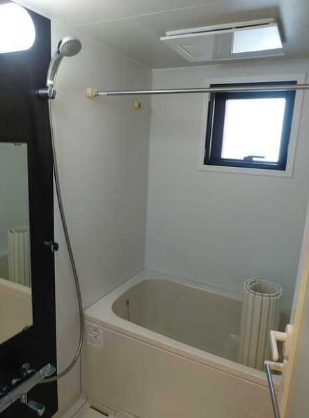 バス・シャワールーム　バルコニー完備です！